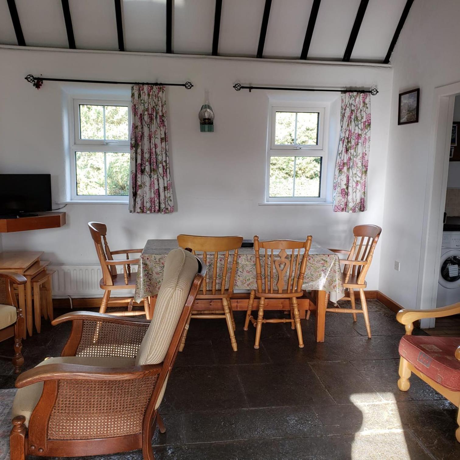 Louisburgh Cottages Ngoại thất bức ảnh